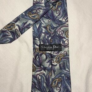 Christian Dior Monsieur Silk Tie – Made in USA – Italian Woven Fabric